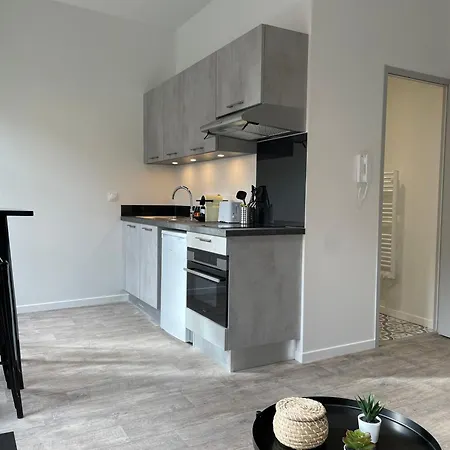 Superbe Studio Avec Climatisation Et Belle Pierre Pour 2 Personnes Apartment